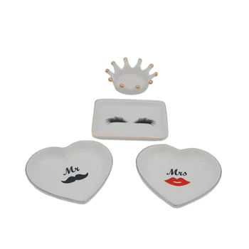 

Creative Cute Decorative Dish Dressing Desk Jewelry Storage Tray Heart-shaped Cat Ceramic Craft Wedding Party Decor Friend Gift