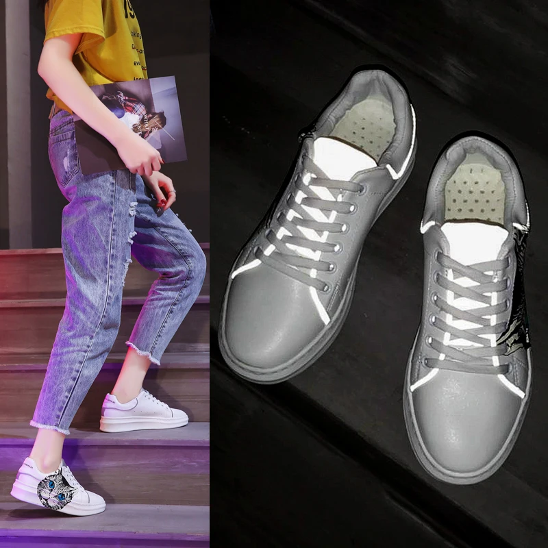 

2019 New Women Lace-up Luminous Sneakers Cat head White Sneakers Flat Comfortable Sports Shoes