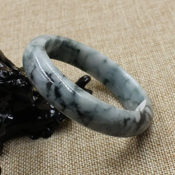 

3561 Certified Grade "A" Natural Green Jadeite Jade Gems Bracelet Bangle 59mm