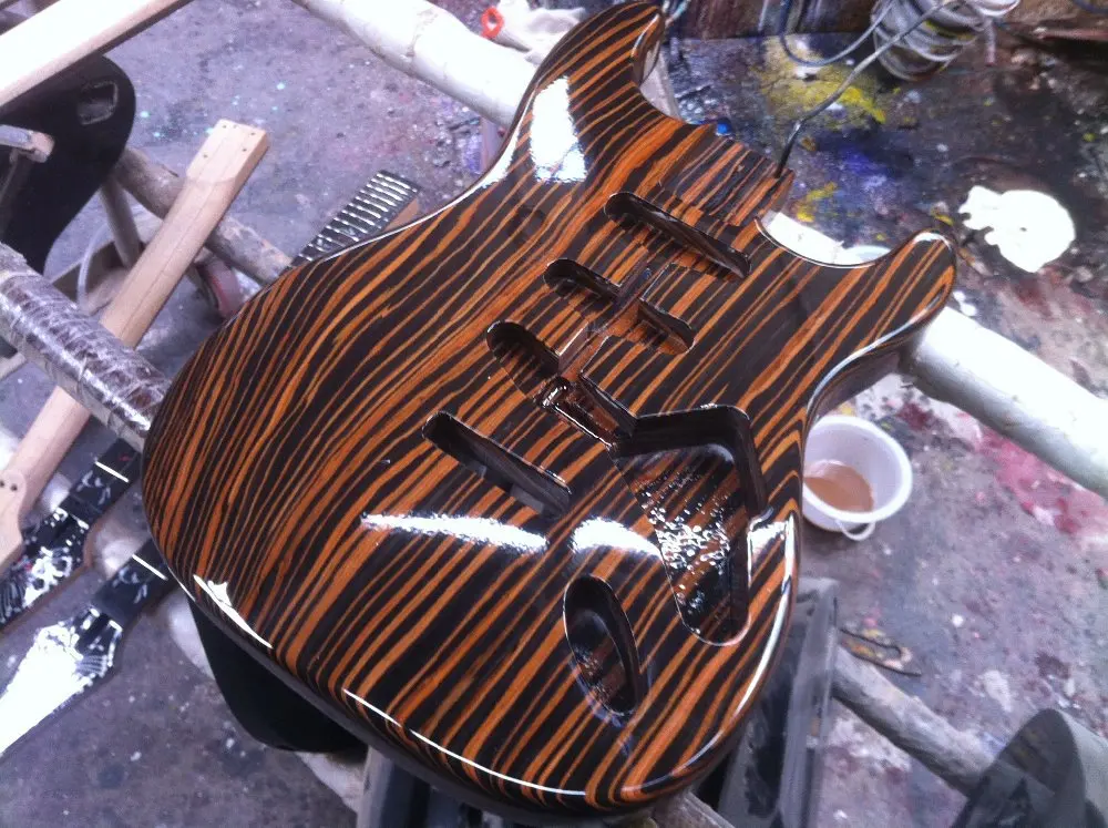 Один кусок zebravwood тела электрогитары тела есть больше цветов можно выбрать