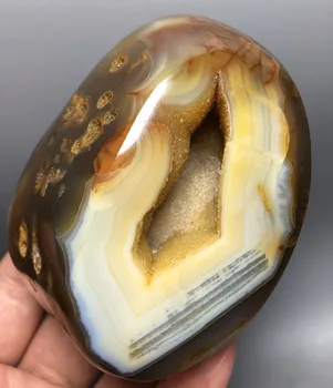 

440g Natural agate geode Specimens of agate cave stones and crystals minerals in Madagascar