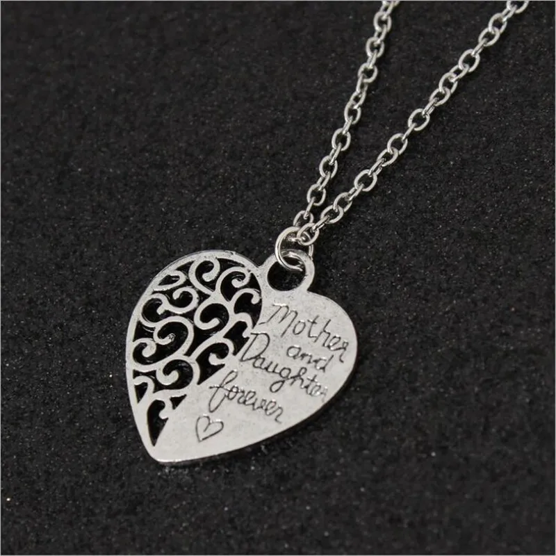 

2019 Mother's Day Gift Heart Shape Pendant Necklace for Women Mom Silver Color Hollow Carving Necklace Choker Link Chain Jewelry