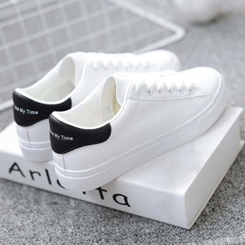 2019 الأزياء الأبيض رياضية النساء الشقق حذاء قماش النساء تفلكن أحذية الصيف عارضة Zapatillas موهير 2019 الأزياء الأبيض رياضية النساء الشقق حذاء قماش النساء تفلكن أحذية الصيف عارضة Zapatillas موهير