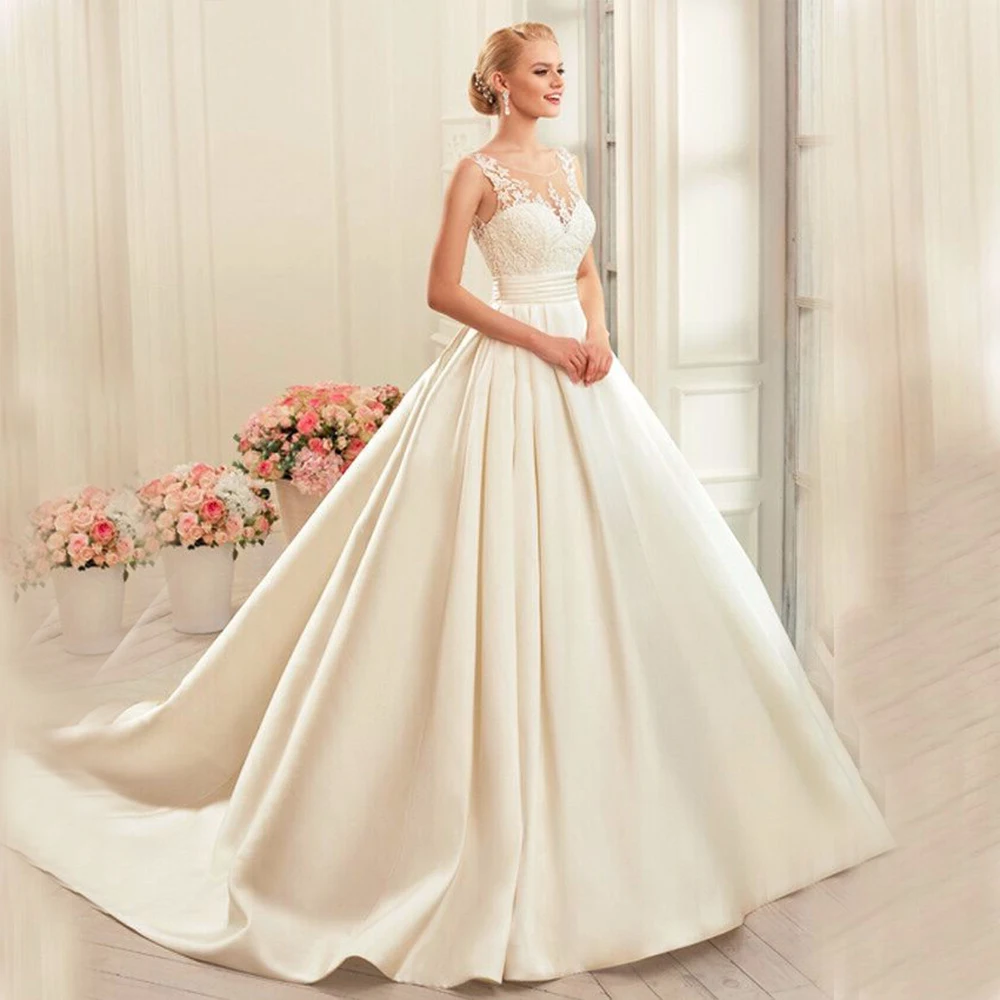 

Cheap Satin A Line Wedding Dress 2019 Appliques Bridal Gowns Plus Size Sexy Backless Wedding Dresses Pleated Robe De Marriage