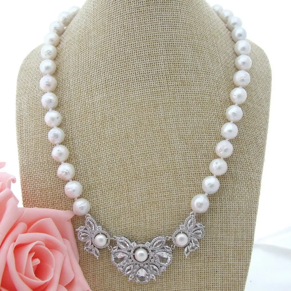 

AB082512 White Round Keshi Pearl Necklace CZ Pendant 21''