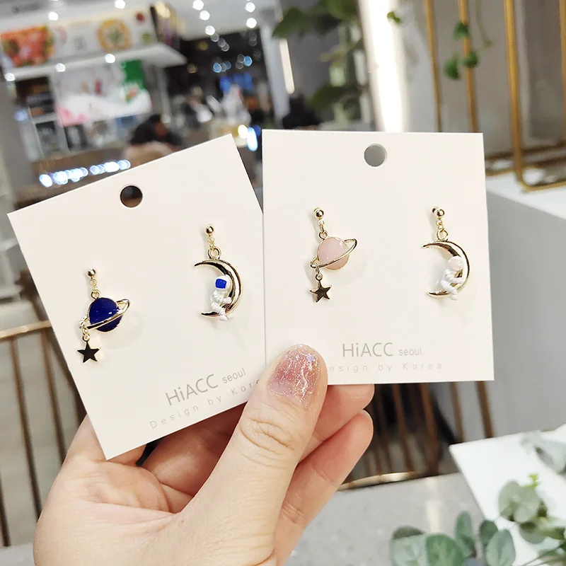 

Women Cartoon Astronaut Planet Cute Anti-allergy Drop Dangle Earrings Korea Handmade Fashion Jewelry Gift Holiday-JQD5