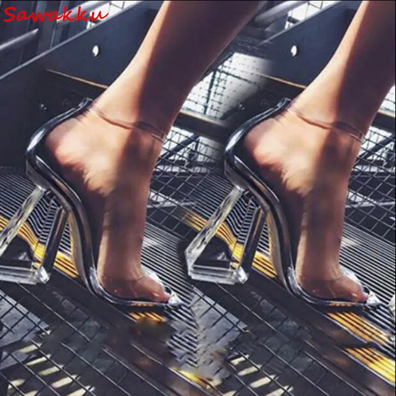 

2019 Fashionable PVC Women Summer Sandals Clear Heels Runway Shoes Transparent Peep Toe Mules Square High Heels Woman Pumps