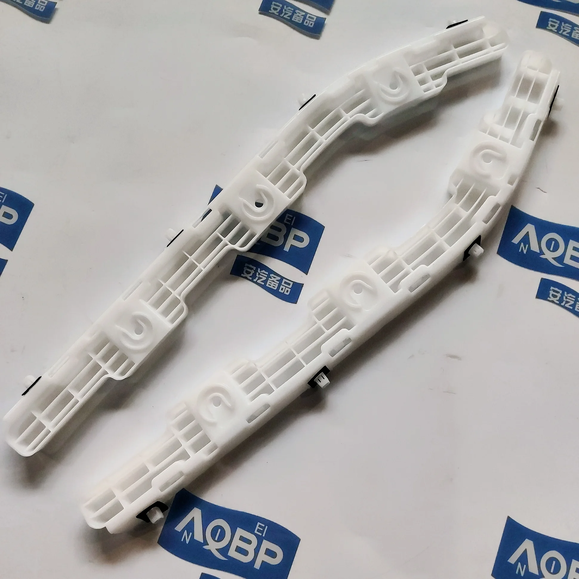Автомобильные задние левые и правые бамперы Опорные кронштейны 2804330V6500 2804340V6500