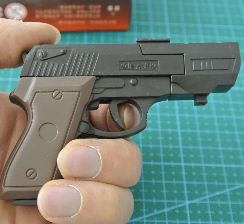 13 Children Plastic Assemble Gun Include Cartridge Clip Can Launch