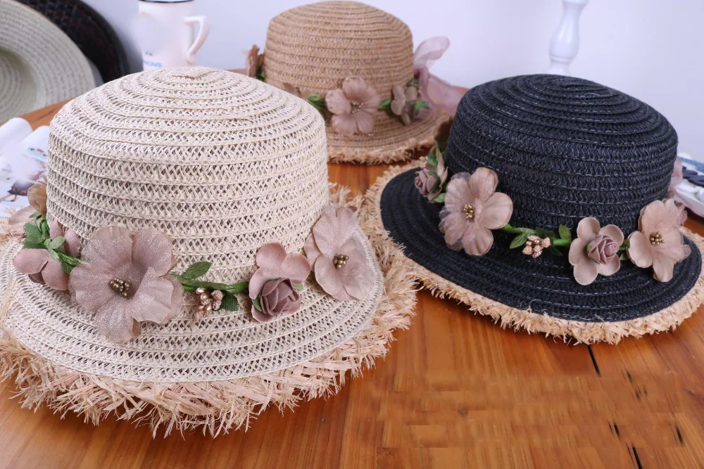 Новые летние модные шляпы от солнца для женщин с цветочным рисунком для морского моря короткие карнизы рафия соломенная шляпа для девушек с плоским верхом
