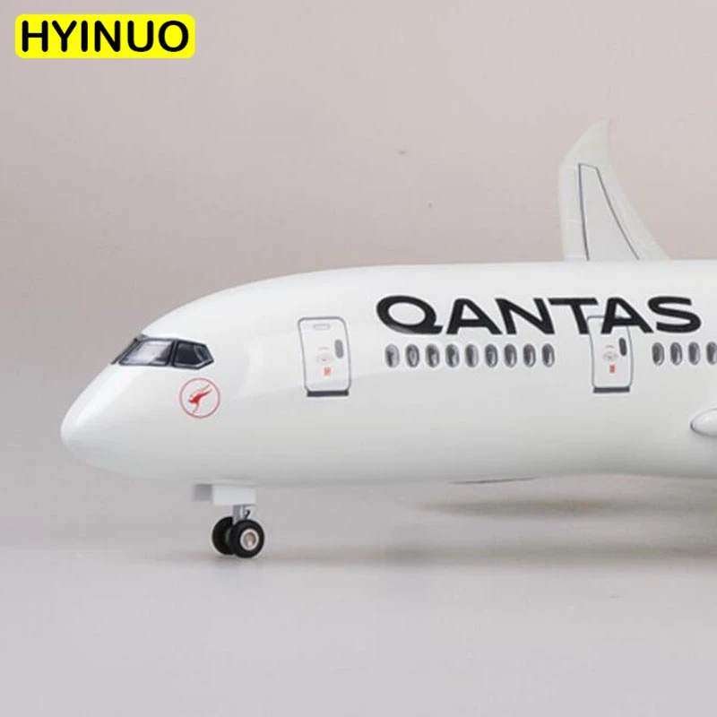 1/130 весы 47 см самолет Boeing B787 Dreamliner QANTAS Airways модель самолетов W свет и колёса литья под давлением пластик