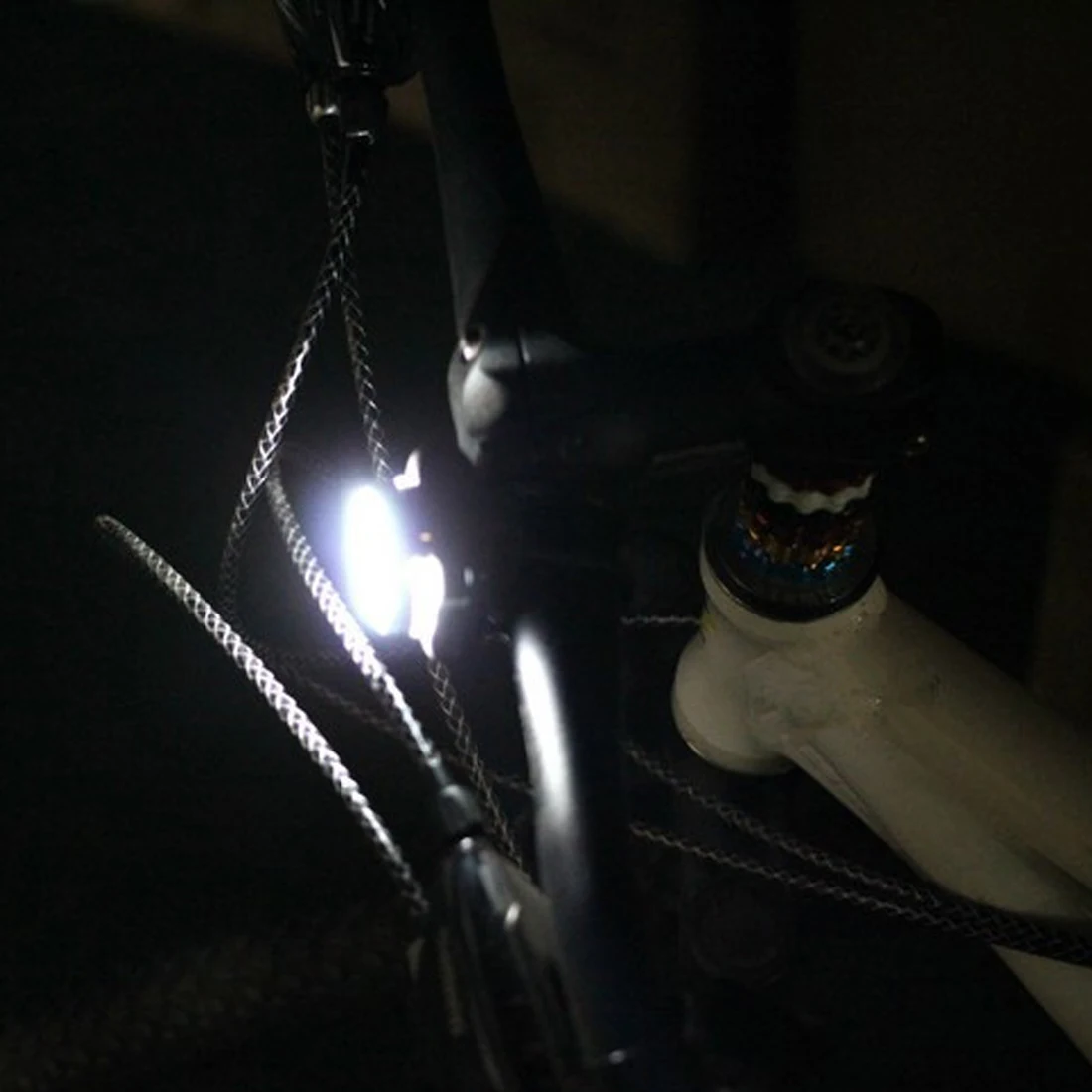 Excellent Built-in battery Bicycle Tail Light 4 modes Rechargeable USB LED Bike Light Flashlight 3 Excellent Built-in battery Bicycle Tail Light 4 modes Rechargeable USB LED Bike Light Flashlight 3