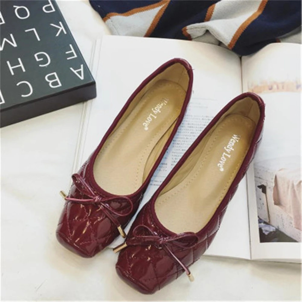 

Europe and United States 2019 autumn new patent leather women shoes bow square head flat with flat comfortable women's shoes