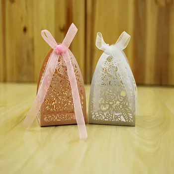 

50pcs Lace Flower Design Laser Cutting Wedding Candy Box Wedding Gifts For Guests Wedding Favors And Gifts Party Decorations