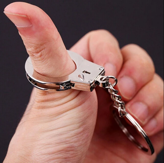 

Fashion Men's New Gift Key Chains Keychain Keyfob Keyring Handcuffs Mini size