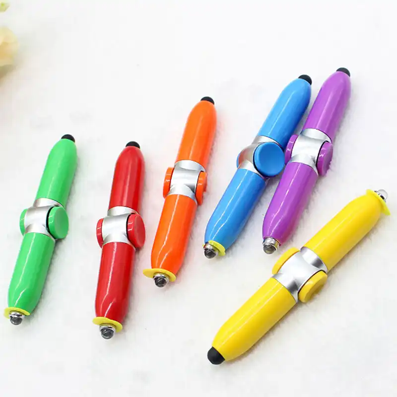 casuale Multifunzione LED Flash Penna Punta delle dita Spinner Allevia i giochi di stress Mano Spinner Penna Cancelleria per ufficio casuale Multifunzione LED Flash Penna Punta delle dita Spinner Allevia i giochi di stress Mano Spinner Penna Cancelleria per ufficio