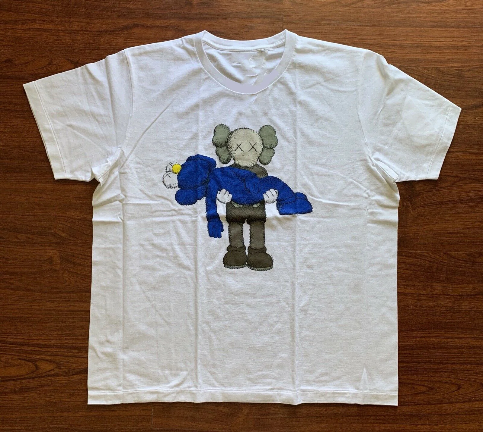 

T Shirt Men UT Summer 2019 Companion BFF T-Shirt Rare 2XL In Hand Streetwear