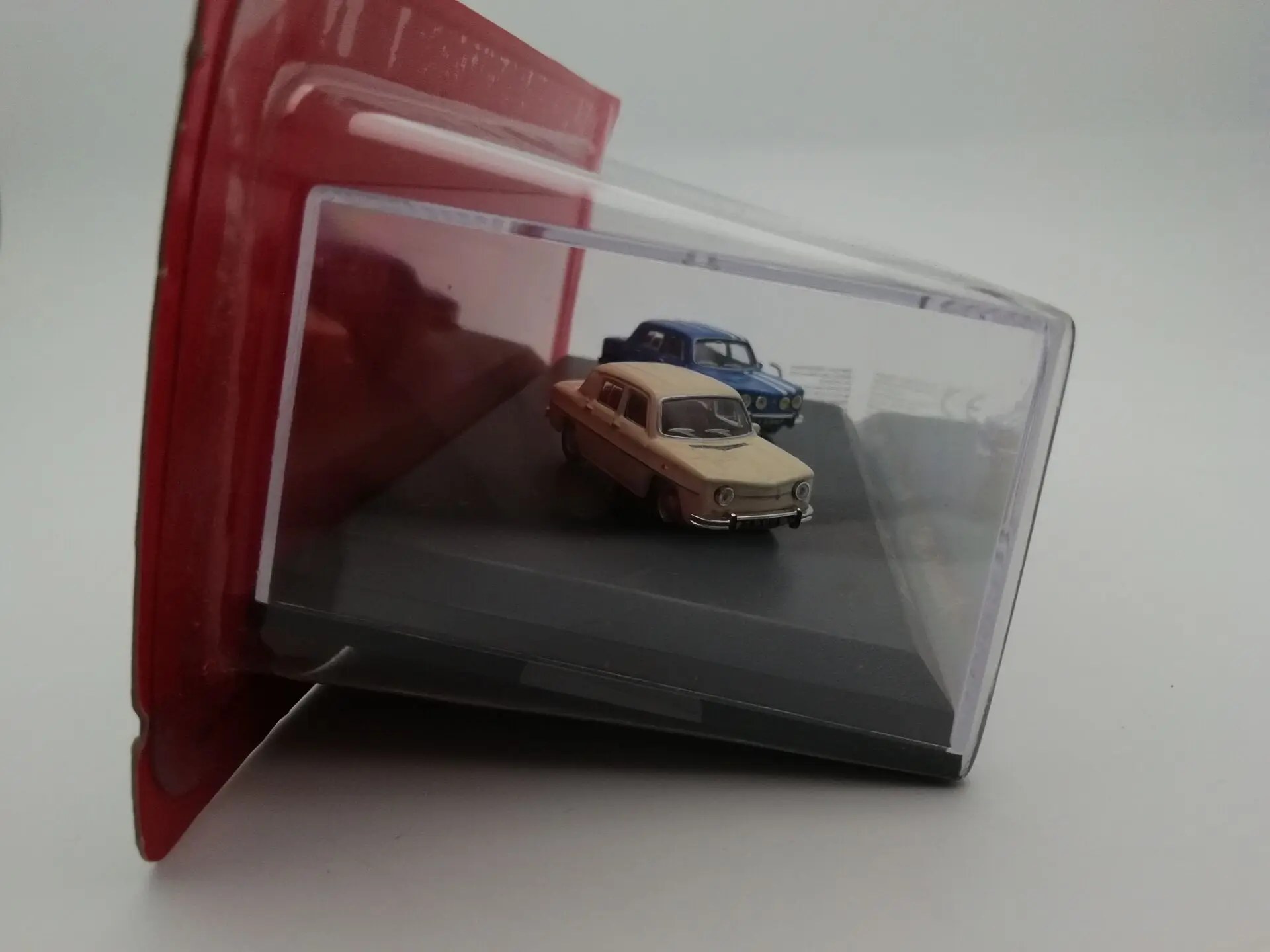 Игрушечный автомобиль UH 1:87 Renault 8 1962 gordi 1966 игрушечный из сплава игрушки для детей