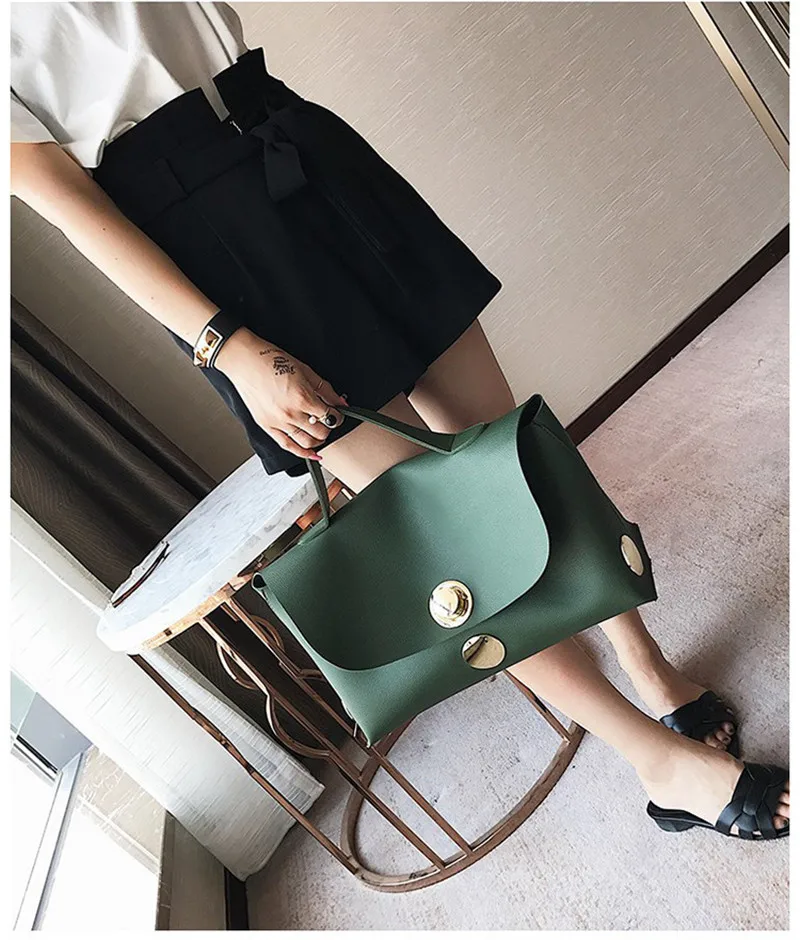 4597730716_2051307013