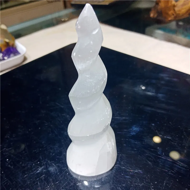 Natural Selenite spiral Unicorn Horn Carving Satin Spar Crystal Gemstone Reiki Healing raw white gypsum stone massager | Дом и сад