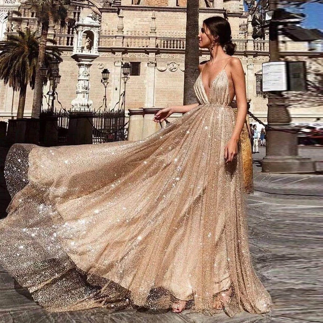 101Sparkling Party Prom Gowns 2019 vestidos de graduacion A Line Spaghetti Straps V Neck Backless Sequin Gold Long Prom Dress