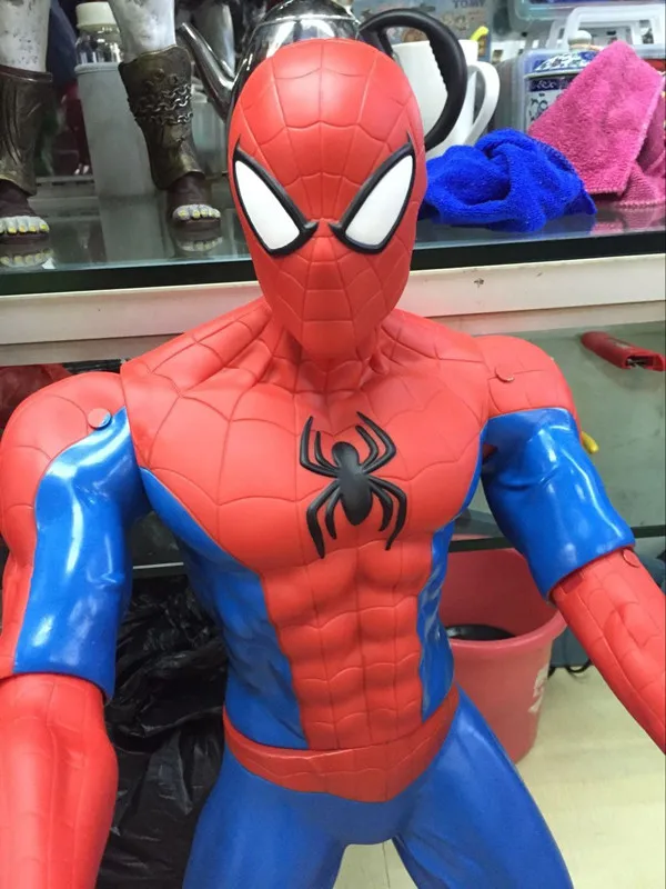 spiderman big figure