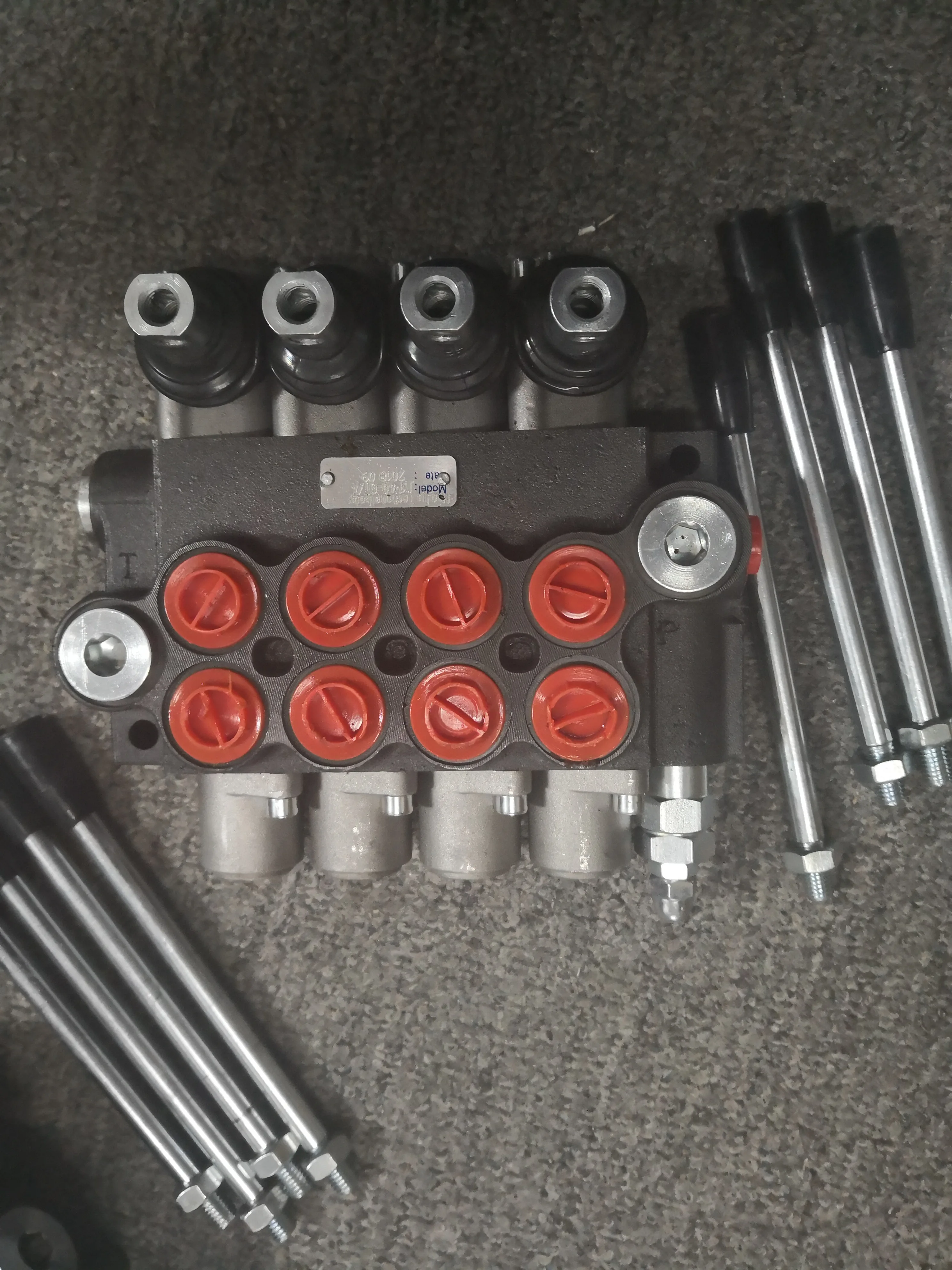 

Core drilling hydraulic equipment 4 spool manual directional control valve