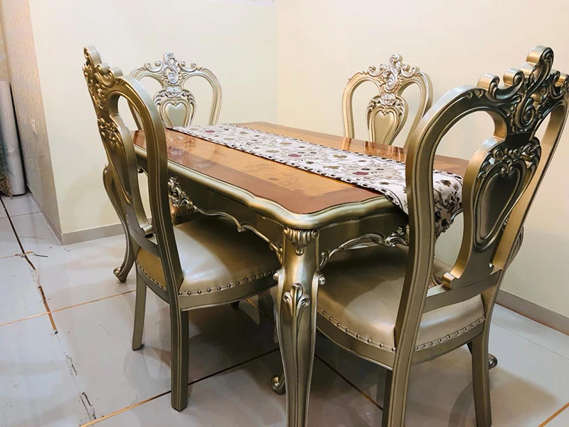 DINNING TABLE