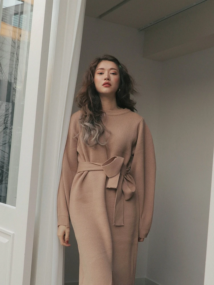 RUGOD корейское шикарное осенне-зимнее женское платье-свитер с О-образным вырезом и длинным рукавом, платья средней длины с разрезом спереди, бандажные Джемперы