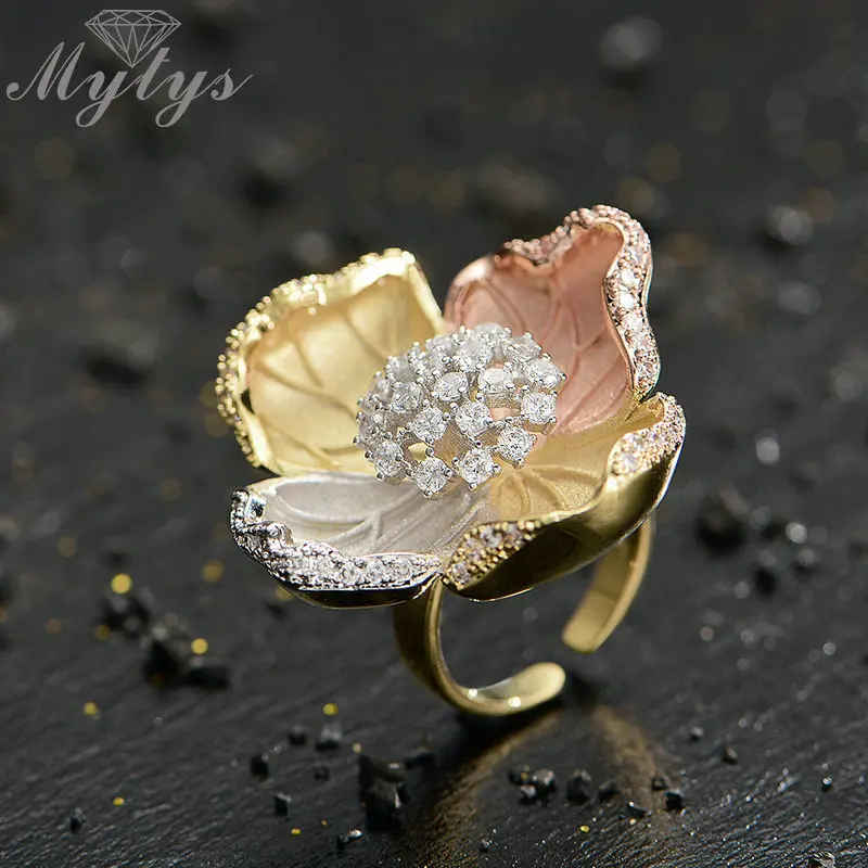 

Mytys Blooming Flower Ring Rose Yellow Silver Three Gold Sandblasting Frosted High Level Open Adjustable Finger Ring R2049