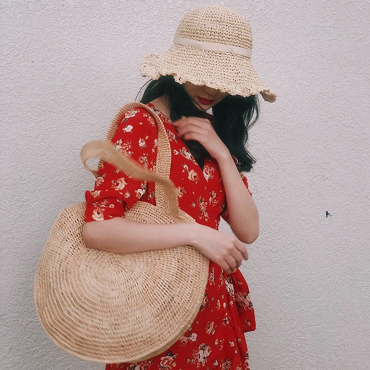 

Round Straw Beach Bag Vintage Handmade Woven Women Shoulder Bag Raffia Circle Rattan Bags Bohemian Summer Vacation Casual Bags