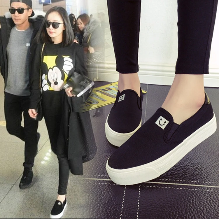 

2018 spring new canvas shoes female students casual shoes Korean female Thick bottom lazy white shoes