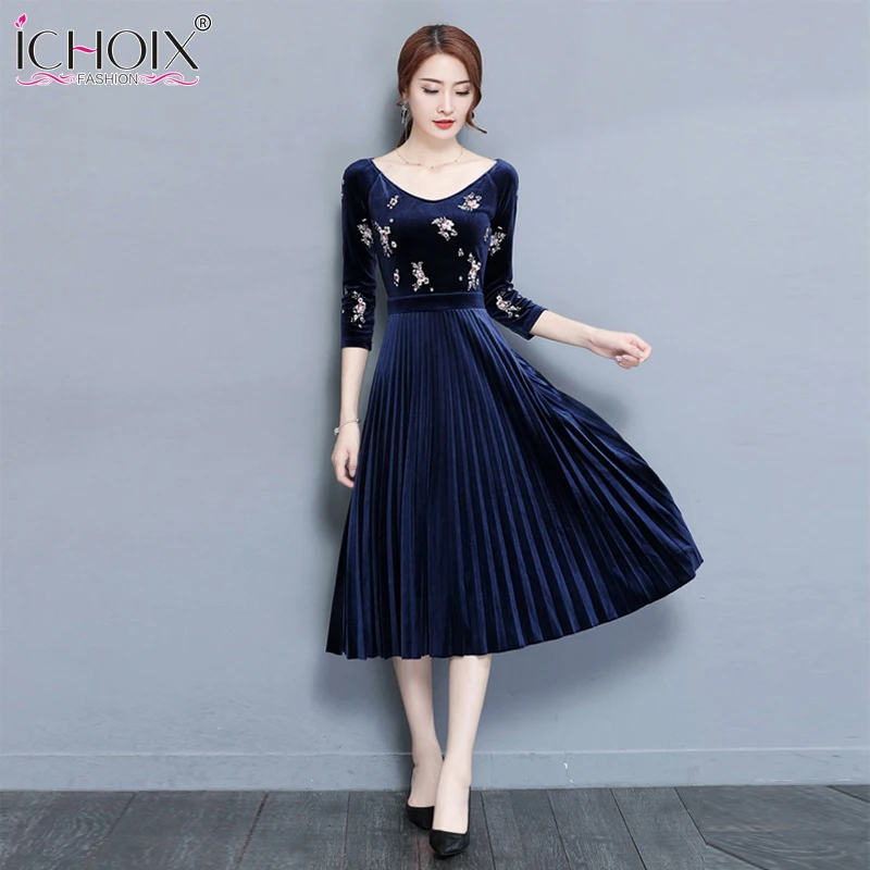 

ICHOIX 2019 Elegant Print Velvet Women Dress New A-Line Mid Calf Dress Autumn Vintage Office Lady Embroidery V-Neck Vestidos