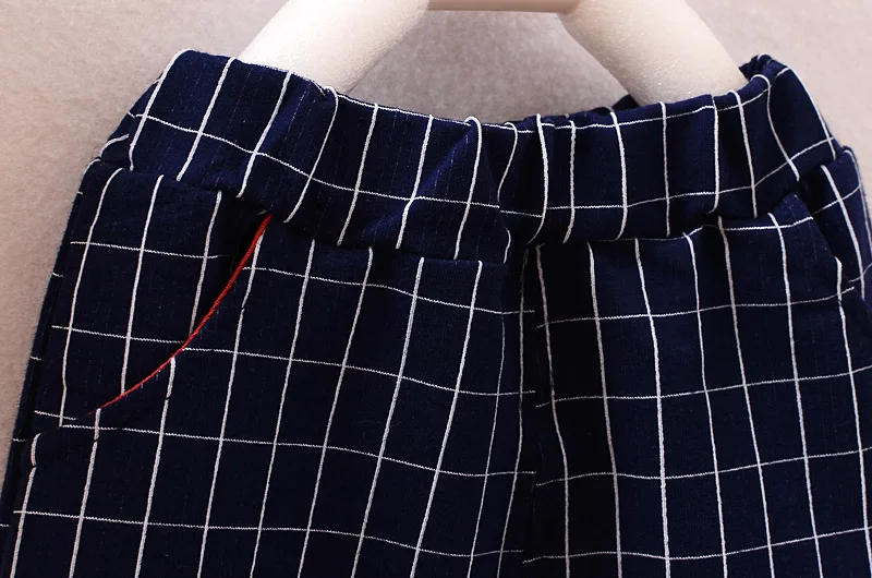 4004398392_1748351731