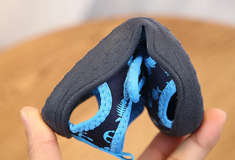 10611199141_1301103007