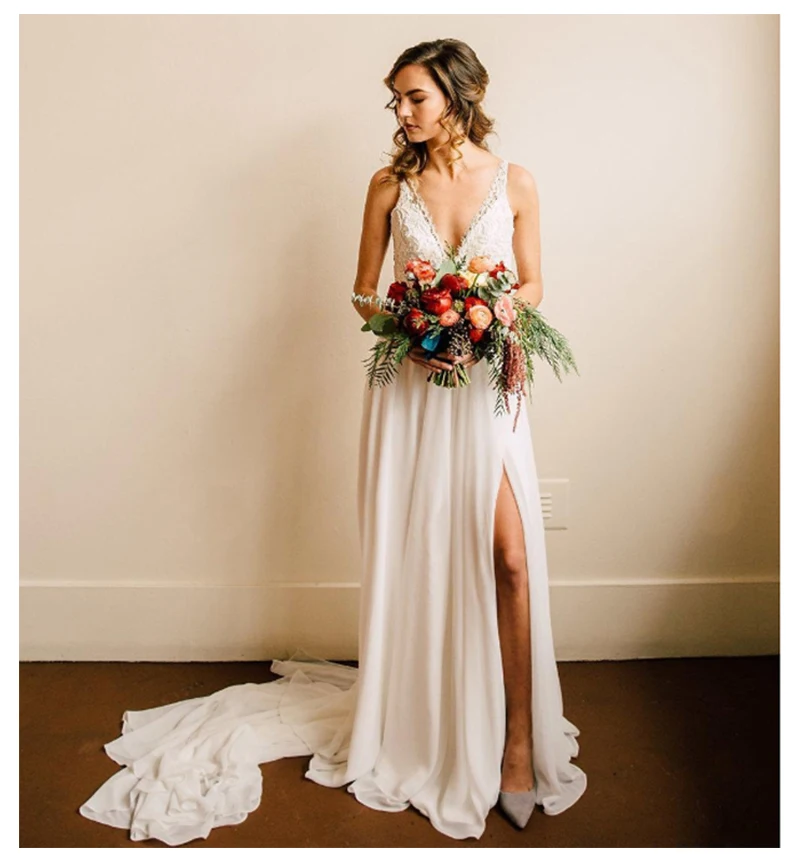 

LORIE Spaghetti Straps Wedding Dress 2019 Vestidos de novia Vintage Lace Deep V Neck Bridal Gown Backless Wedding Gowns