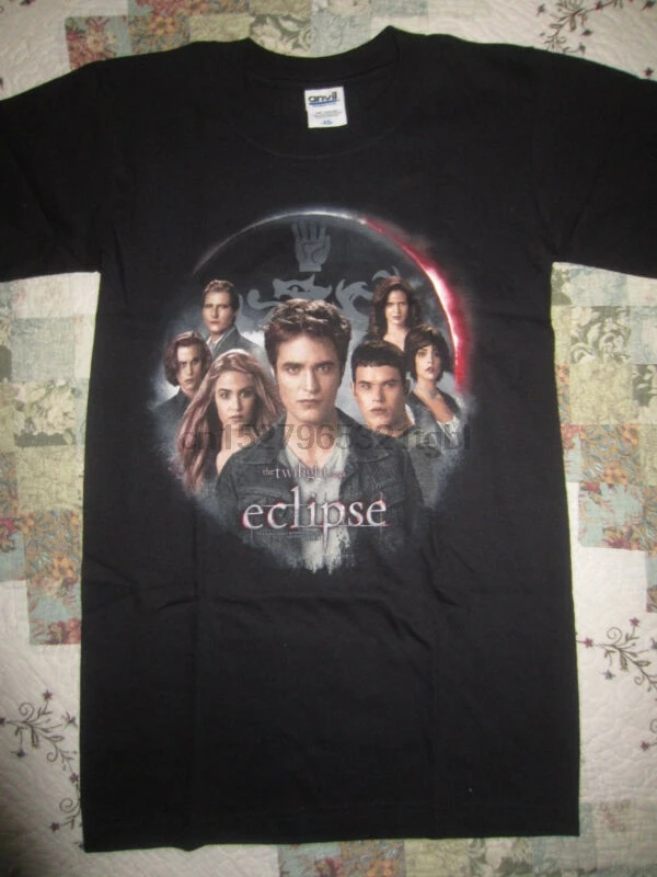 

HOT TOPIC The Twilight Eclipse Cullen Group Lion Cloud T-Shirt NWOT