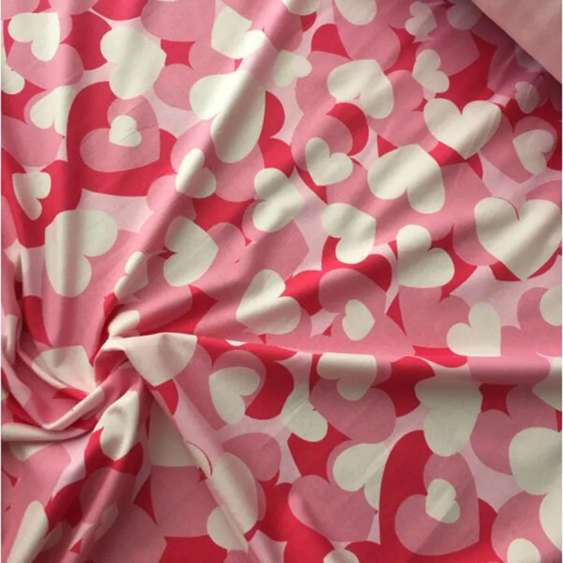 Очаровательная розовая лайкра трикотажная ткань стрейч белые в форме сердечек печатная ткань шитье Лоскутное шитье DIY швейная детская футболка одежда