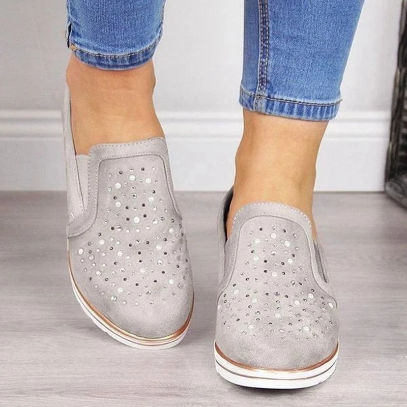 

New Sneakers Women Slip-on Bling Crystal Female Shoes Solid Color Casual Loafers Women Platform Comfortable Flats Ladies Shoes