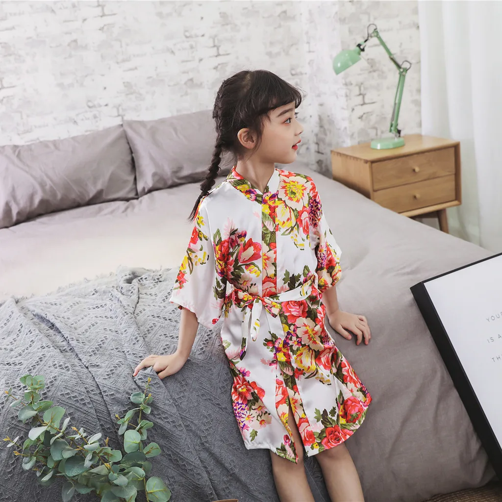 Летние халаты для маленьких девочек с цветочным принтом и цветочным принтом; детское шелковое атласное кимоно с цветочным принтом для маленьких девочек; банный халат; одежда для сна; 19June01