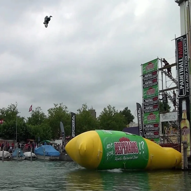 Надувной прыгающий мешок blob размер 3*2 м игра с водным батутом аквапарк|inflatable
