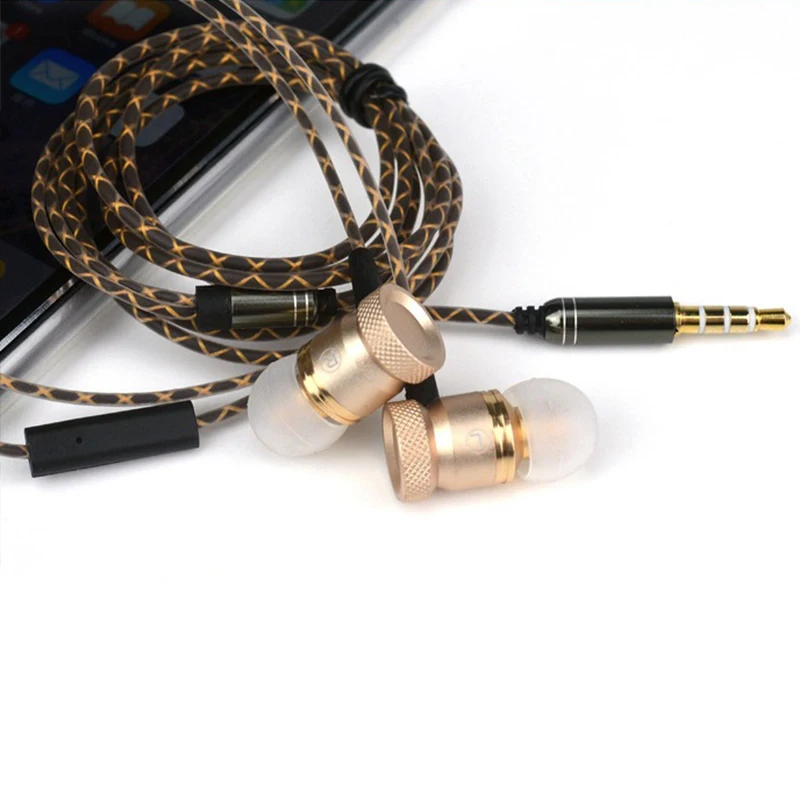 Super-Bass-Earphones-Headphone-Metal-Ear-Mobile-Computer-MP3-Universal-3-5mm-Microphone-DJ-Hifi-Earphone (5)
