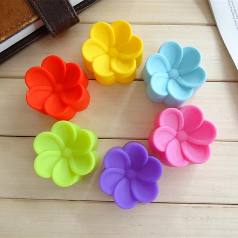 

6pcs/lot Muffin Cupcake Mold 5CM Flower Shape Silicone Cup Cake Tool DIY baking Pan Random Color HHY