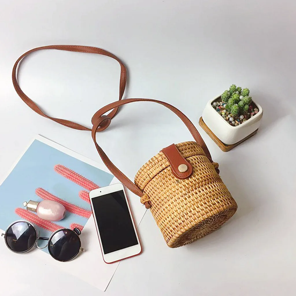 

Coneed Vintage Women Circle Handwoven Retro Rattan Straw Beach Bag Crossbody Messenger Bag 2019 mar23 p30