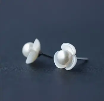 

Eternal wedding Women Gift word 925 Sterling real 925 sterling studs, lady's shell, freshwater pearls, small flowe