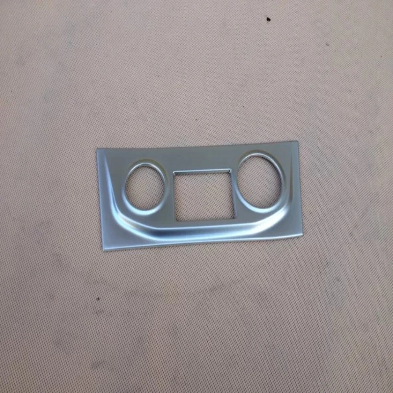 (5)