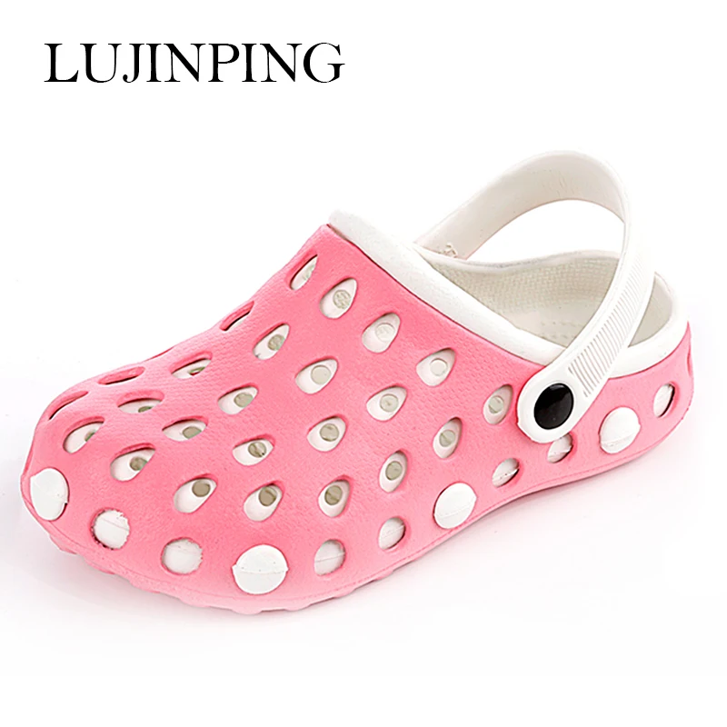2017 New authentic Warrior hole slippers couple sandals mules and clogs garden shoes for women breathable beach shoes