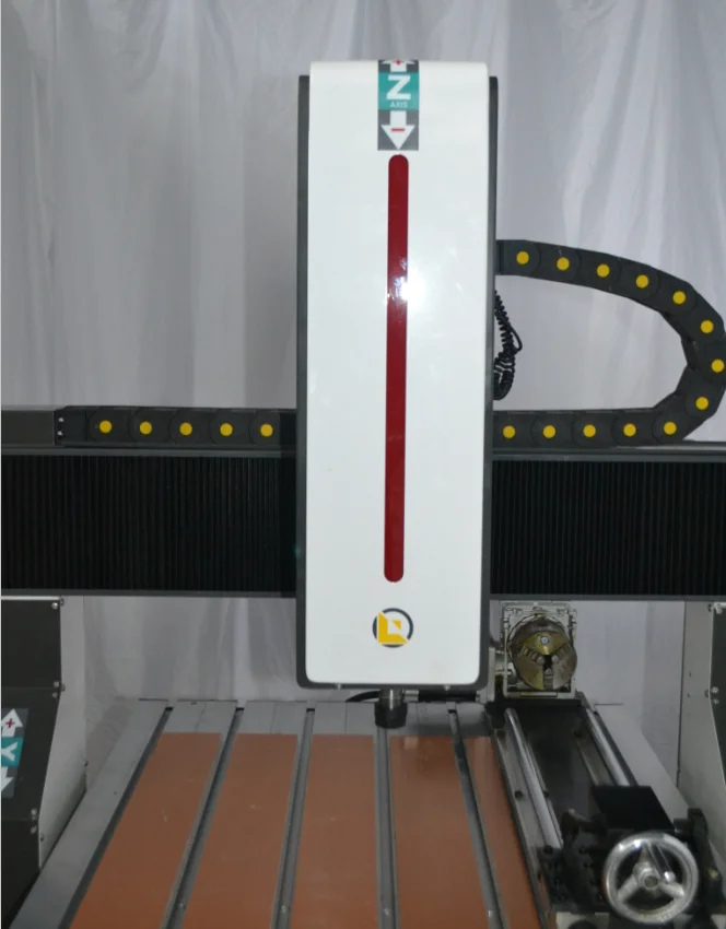 Новый тип 6090 4 оси фрезерный станок с ЧПУ 2.2kw резак дерева/алюминий/Камень 600x900 3d