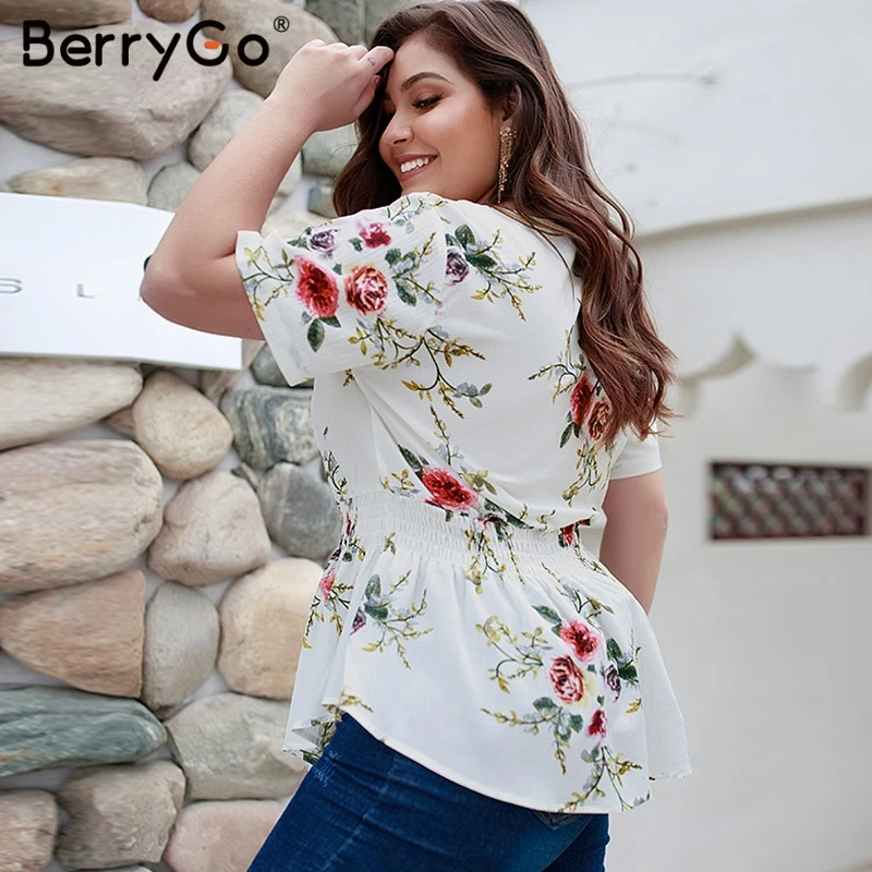 Женская блузка с цветочным принтом BerryGo летняя эластичная большого размера