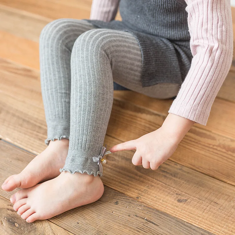 

Spring and Autumn new Pearl bow knot children's pantyhose knitting pure cotton white girl pantyhose baby nine cent pants